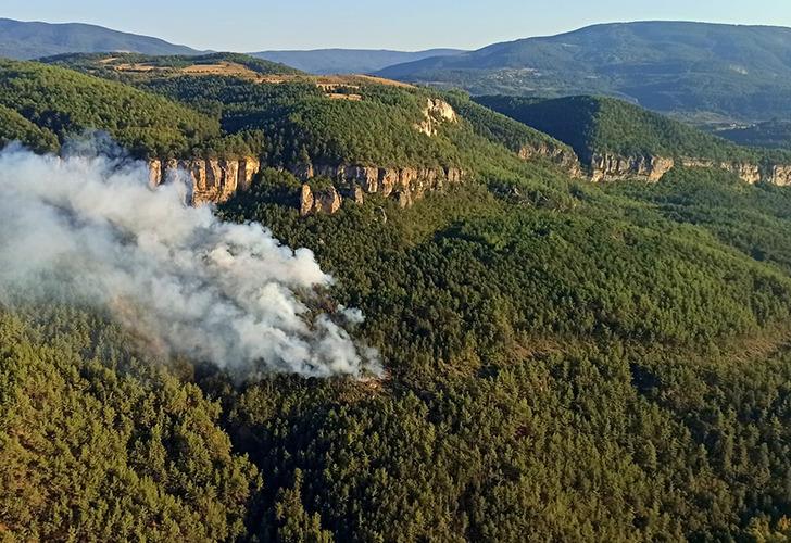 Karabük’te orman yangını! 2 helikopterle müdahale ediliyor