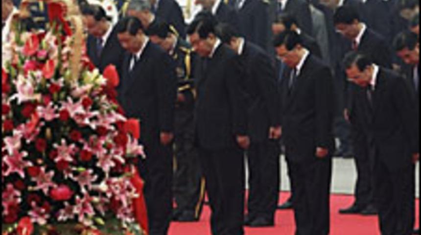 &Ccedil;in ekonomisi masaya yatırılıyor