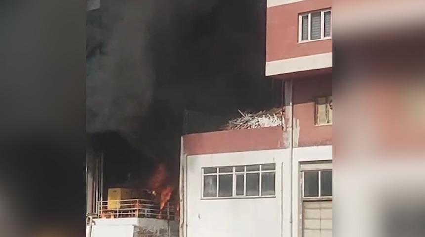 SON DAKİKA | Tuzla'da fabrika yangını! Ekipler sevk edildi