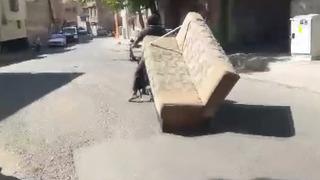 Yük taşımacılığının böylesi 'Pes' dedirtti! Tehlikeli anlar saniye saniye kaydedildi