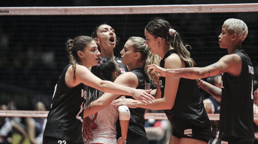 Filenin Sultanları tarih yazmaya devam ediyor! Japonya'yı devirip Olimpiyatlara gitmeye hak kazandık...