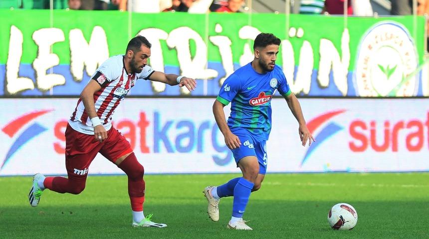 Rizespor'un galibiyet serisi sona erdi ama yenilmezlik serisi devam ediyor! Sivasspor karşısında beraberlik...