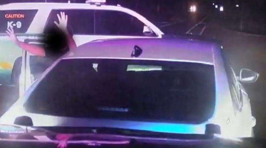 10 ve 11 yaşındaki kardeşler annelerine kızdı, arabayla evden kaçıp yüzlerce kilometre sonra...