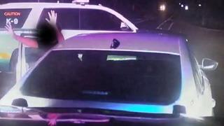 10 ve 11 yaşındaki kardeşler annelerine kızdı, arabayla evden kaçıp yüzlerce kilometre sonra...