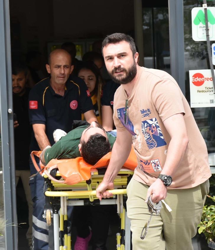 Son dakika: İzmir Adliyesi önünde silah sesleri! Restoranda çatışma çıktı: Ölü ve yaralılar var G1