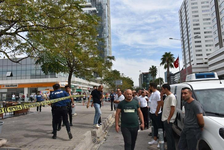 Son dakika: İzmir Adliyesi önünde silah sesleri! Restoranda çatışma çıktı: Ölü ve yaralılar var G5