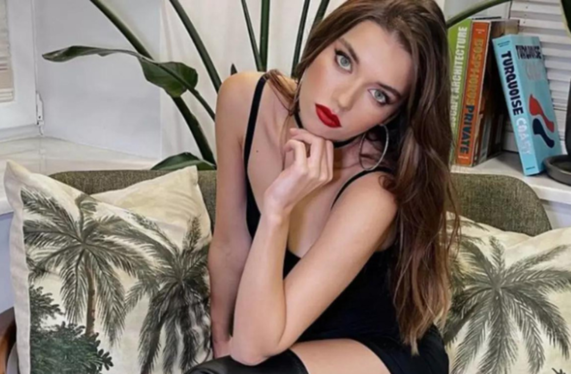 Ekranların sevilen dizisi Yalı Çapkın'ı geri döndü! İşte yeni sezonda Seyran'ın bomba gibi kombinleri