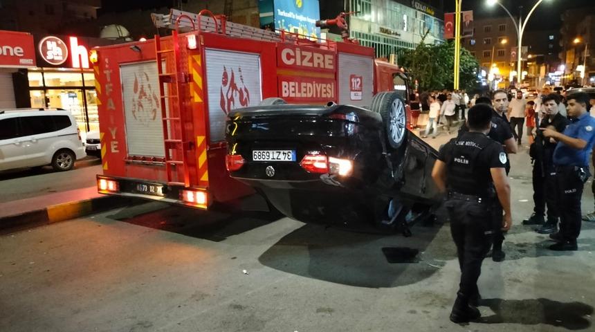 Şırnak'ta otomobil ile kamyonetin çarpışması sonucu 5 kişi yaralandı