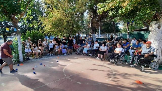 Avrupa’nın 4 ülkesinden gelen engelliler Balıkesir’de buluştu