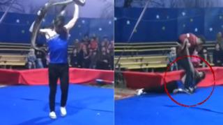 Herkes gösteri olduğunu zannetti! Yardım istediğini kimse anlamadı... Boynuna dolanan yılan tarafından boğuldu