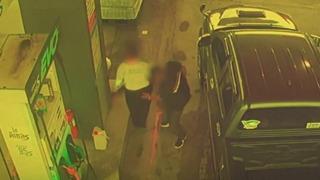 Benzin istasyonundaki taciz anları güvenlik kamerasına takıldı! Kadın çalışanın arkasından yaklaşarak kalçasına dokundu