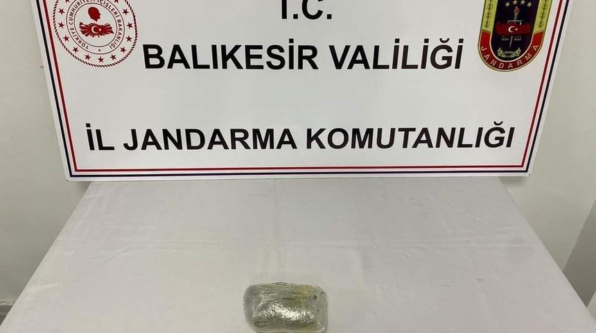 Apostol’da esrar operasyonu