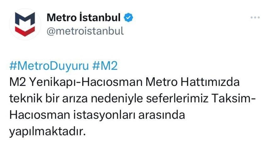 İstanbul&rsquo;da metro bozuldu vatandaşlar raylarda y&uuml;r&uuml;d&uuml;