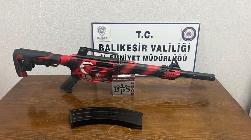 Balıkesir’de 21 aranan şahıstan 5’i tutuklandı