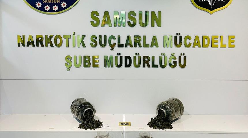 Samsun’da durdurulan yolcu otobüsünde 7,5 kilogram uyuşturucu ele geçirildi