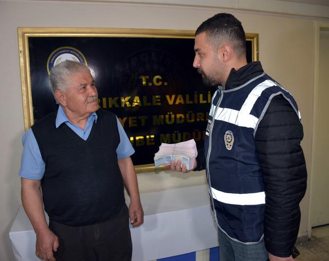 Kırıkkale'de kapkaç yöntemiyle yaşlı kişinin parasını çalan zanlı Çorum'da yakalandı