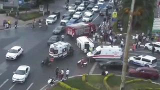 SON DAKİKA | İçinde hasta olan ambulans kaza yaptı! Yan yattı... Ekipler sevk edildi