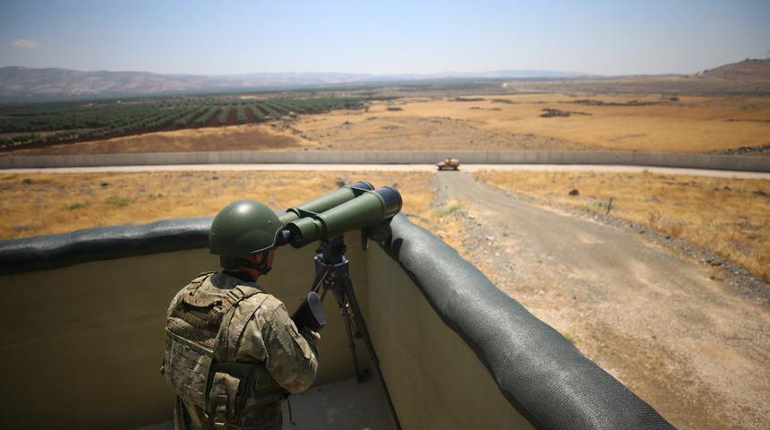 SON DAKİKA | MSB duyurdu! Suriye'den yasa dışı yollarla geçmeye çalışan 1 PKK/KCK/PYD-YPG terör örgütü mensubu yakalandı