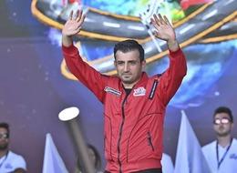 TEKNOFEST İzmir kapılarını açtı: Selçuk Bayraktar'dan gençlere mesaj: 'Dev bir dip dalgası olarak geliyor'