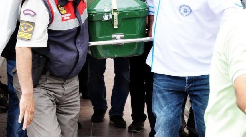 Sevgilisiyle tartışan gen&ccedil; barmen kendini astı