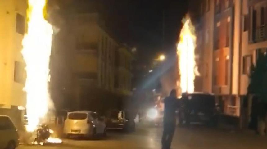 Beylikdüzü'nde korku dolu anlar! Alevler metrelerce yükseldi