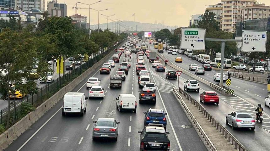 Anadolu Yakası’nda trafik yoğunluğu yüzde 74’e ulaştı