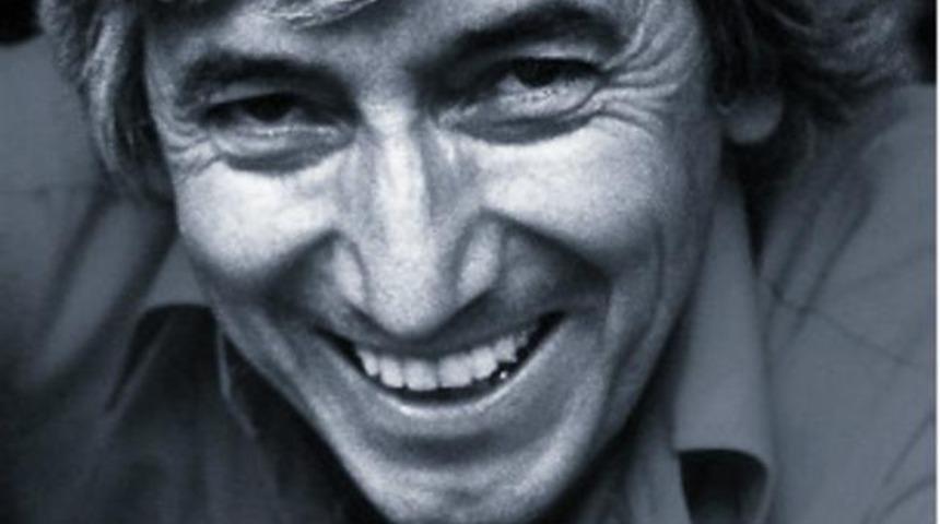 Bulgaristan öldürülen BBC çalışanının heykelini dikti