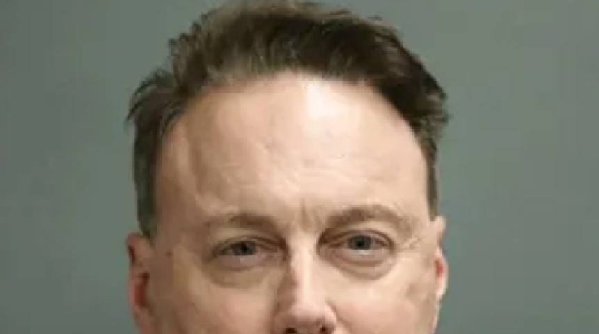 Tedavinin bir parçası olduğunu söyleyerek hastalarına cinsel saldırıda bulunan doktor tutuklandı! "Hayat kurtarıcı bakım" diyerek tanıtmıştı