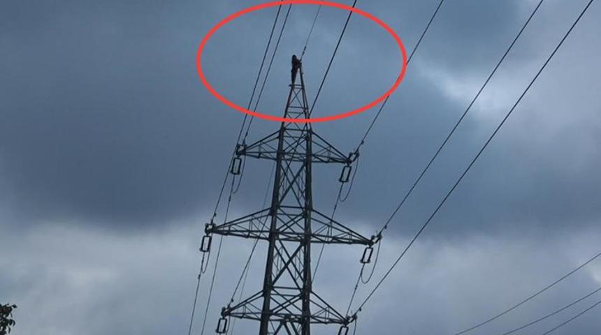 Samsun'da yürekleri ağza getiren olay! Erkek arkadaşına kızıp 40 metrelik direğe tırmandı