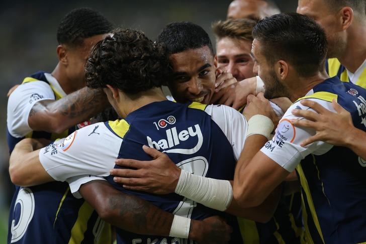 Fenerbahçe 4-0'lık RAMS Başakşehir maçında ilkleri yaşadı! Tam 6 yıl sonra... G1