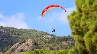 Yamaç Paraşütü Dünya Akro Kupası Süper Finali, Fethiye'de sürüyor