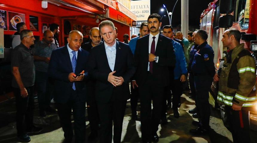 İstanbul Valisi Gül sağanaktan etkilenen Arnavutköy'de incelemelerde bulundu