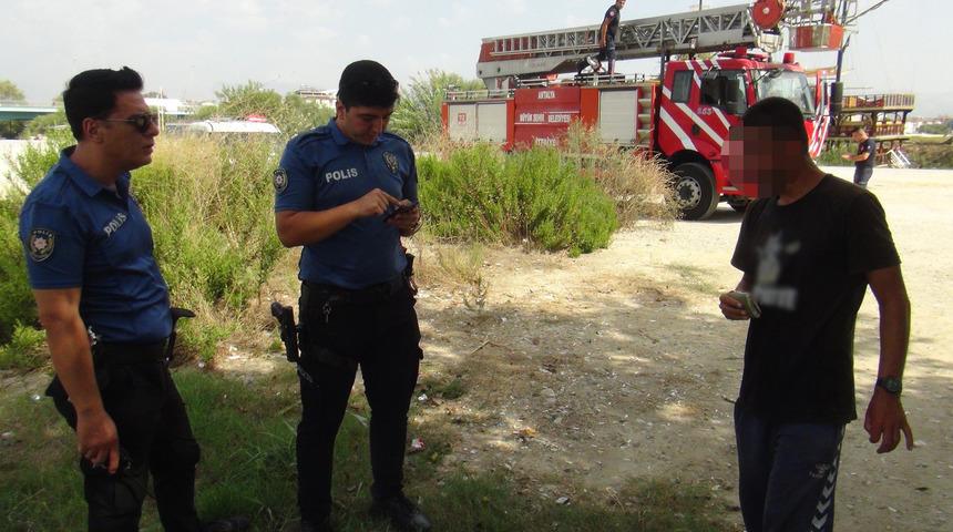 Hava almak için seçtiği yer ekipleri alarma geçirdi! Kendisine bakanlara ise öyle bir şey söyledi ki...