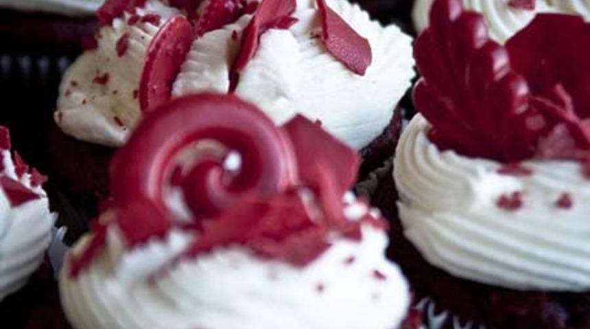 Kremalı Red Velvet Cupcake