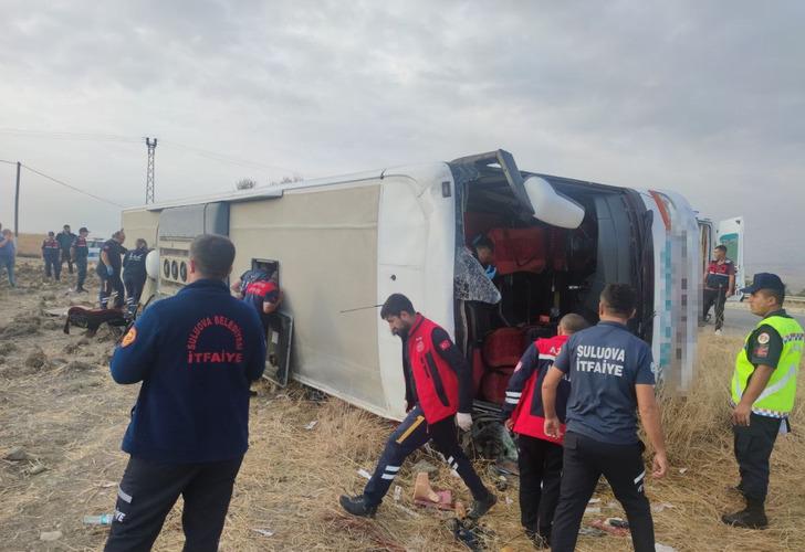 SON DAKİKA | Amasya'da yolcu otobüsü kaza yaptı! Şoför direksiyon hakimiyetini kaybedince... Çok sayıda ölü ve yaralı var