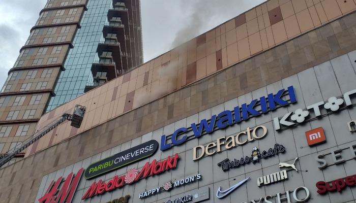 İstanbul’daki AVM’de yangın paniği! – Son Dakika Haberler