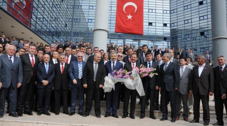 AK Parti'li Elitaş: Adayımız birinci turda seçilir