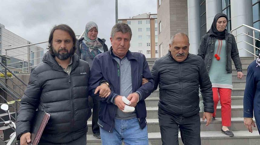 Eşine gelen mesajı gördü, arayınca çılgına dönüp karısını bıçakladı: "Görüntülü aradım. Karşıma uygunsuz bir halde çıktı"