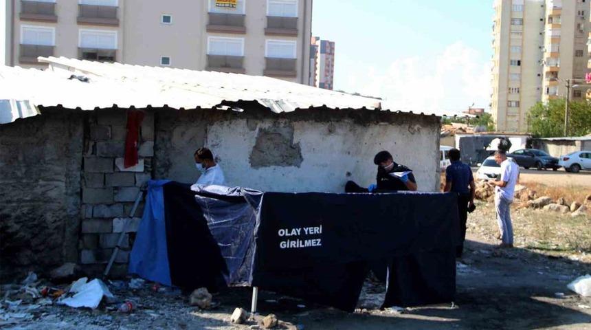 Korkunç olay! Antalya'da boş arazide erkek cesedi bulundu