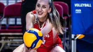 Filenin Sultanları'ndan Ayça Aykaç ile antrenör Mert Altıntaş evlendi! İşte düğünden kareler