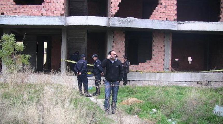 17 yaşındaki genç vücudu  yanmış olarak ölü bulundu