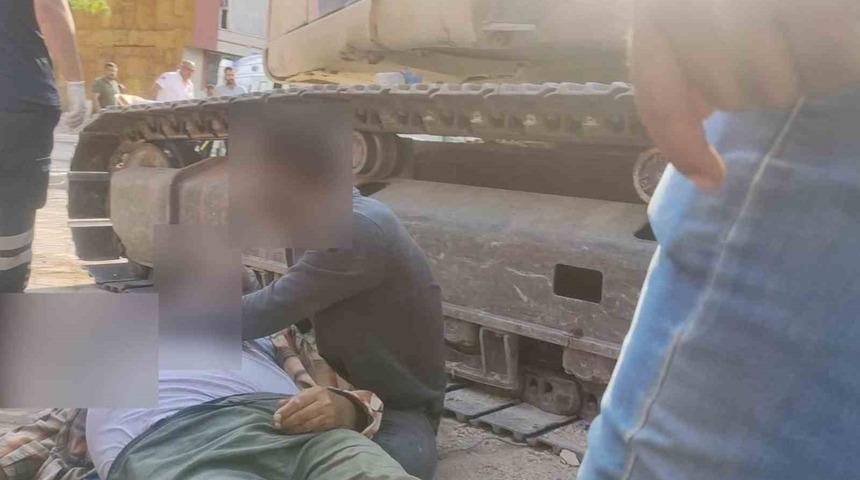 Kepçeyle kamyonun arasında sıkıştı! Feci şekilde can verdi