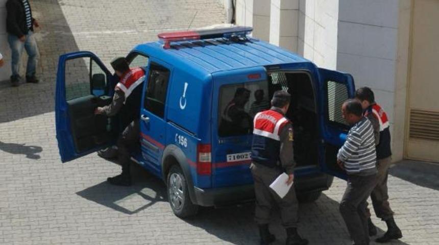 Eşini boğarak &ouml;ld&uuml;ren işsiz koca tutuklandı