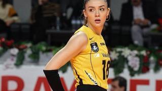 Zehra Güneş'in düğün tarzı! Beline kadar inen sırt dekoltesine beğeni yağdı