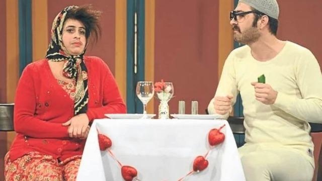 Büşra Pekin estetikli hali ve kısa saçlarıyla bambaşka biri oldu! Sosyal medyanın diline düşünce...