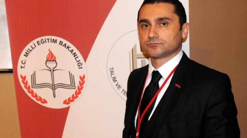 Okul öncesinde ilahi ve sofra duasına ret