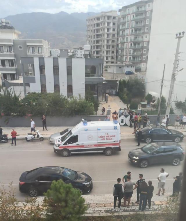 Hatay'da babasını öldürüp annesini yaraladığı iddia edilen zanlı yakalandı