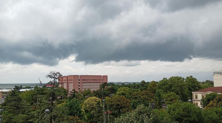 Samsun’da yağış nedeniyle eğitime bir gün ara verildi
