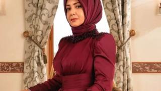 Kızılcık Şerbeti'nin Pembe'si eski haliyle sosyal medyayı salladı! “Alev yanında hiç kalır”