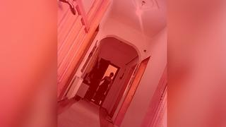 Altın, para, mutfak robotu, makyaj malzemeleri... Hepsi tek tek ortadan kayboluyordu! Güvenlik kamerası yerleştirip izlediler, hayatlarının şokunu yaşadılar